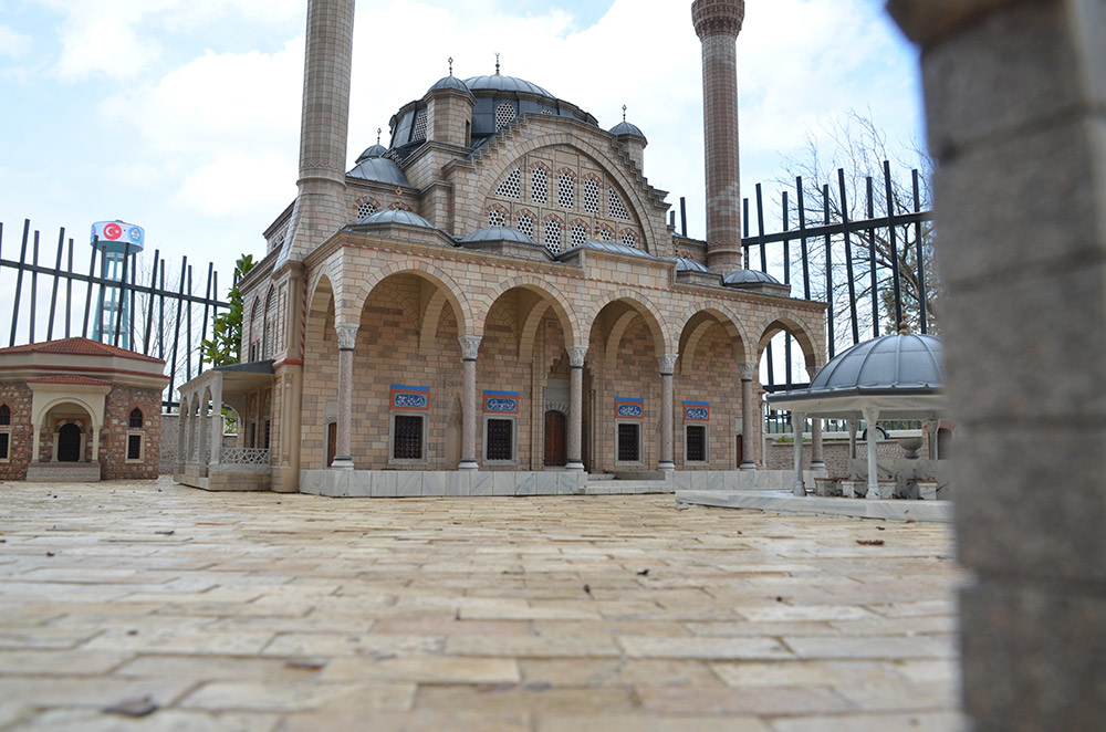 Muradiye Camii ve Külliyesi Minyatür Maketi